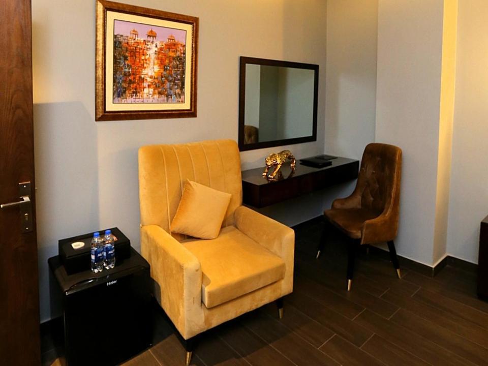 The Orchard Hotel Lahore Room photo